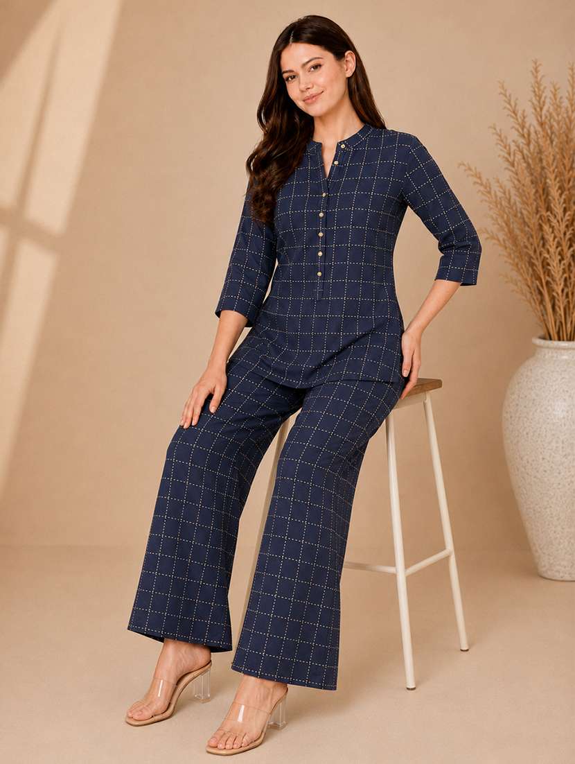 women printed three quarter sleeves top and trouser co-ord set