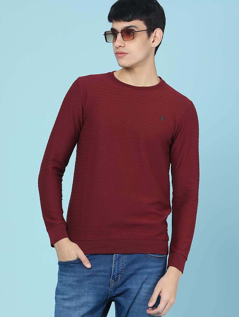 men self design long sleeve slim fit t-shirt