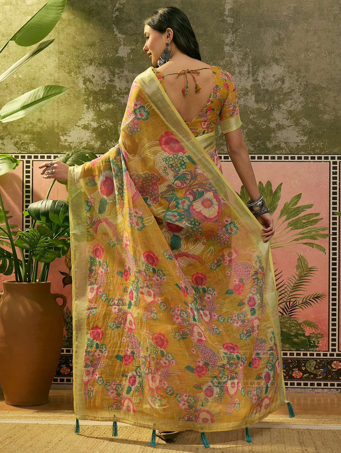 women printed casual wear saree with blouse - 22610089 -  Standard Image - 3