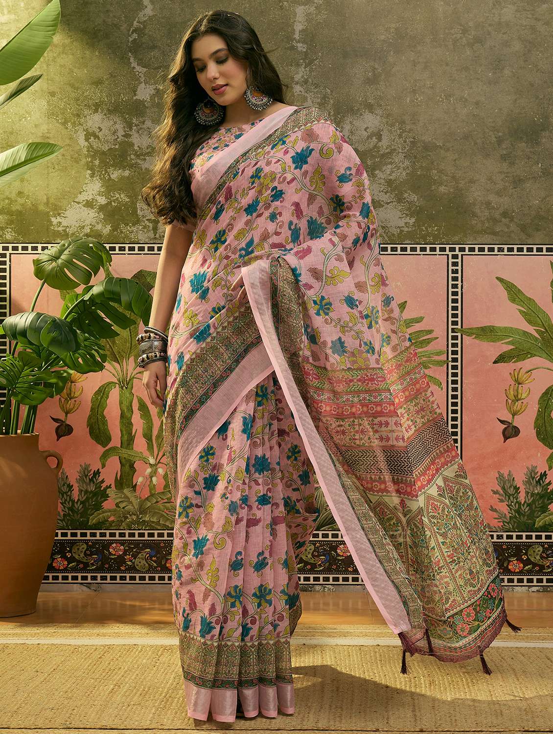 women printed casual wear saree with blouse