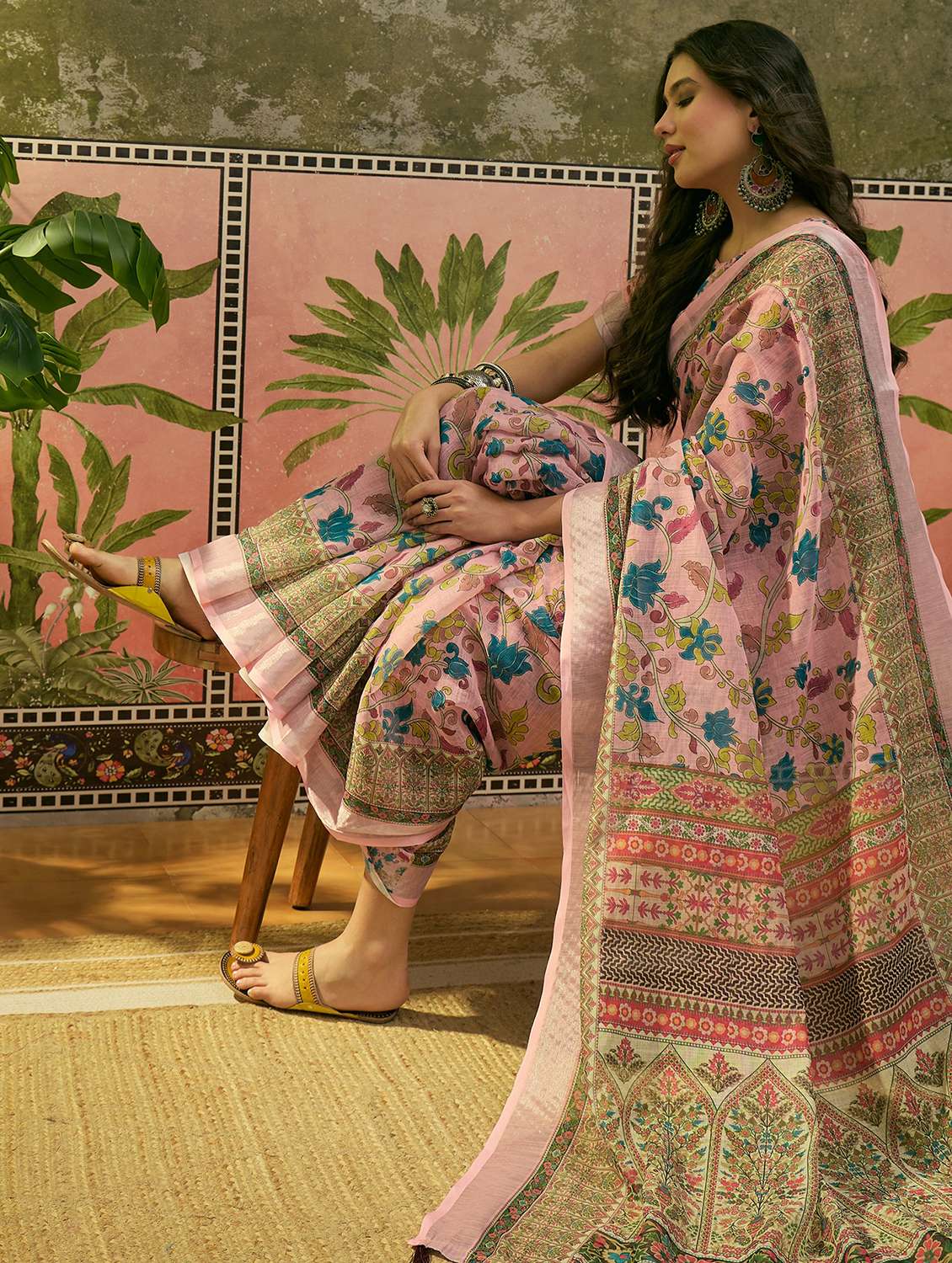 women printed casual wear saree with blouse - 22610091 -  Standard Image - 5