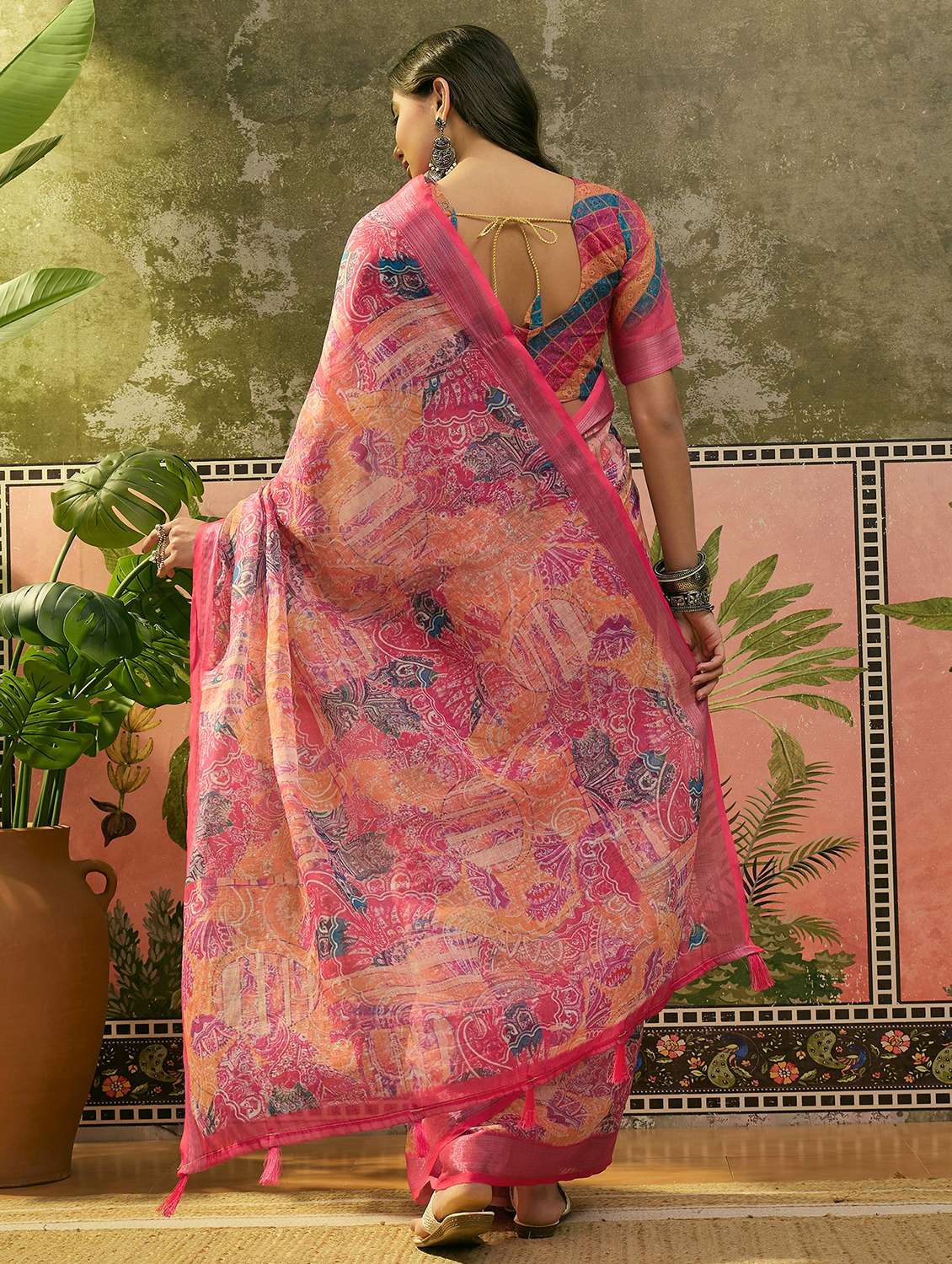 women printed casual wear saree with blouse - 22610105 -  Standard Image - 3