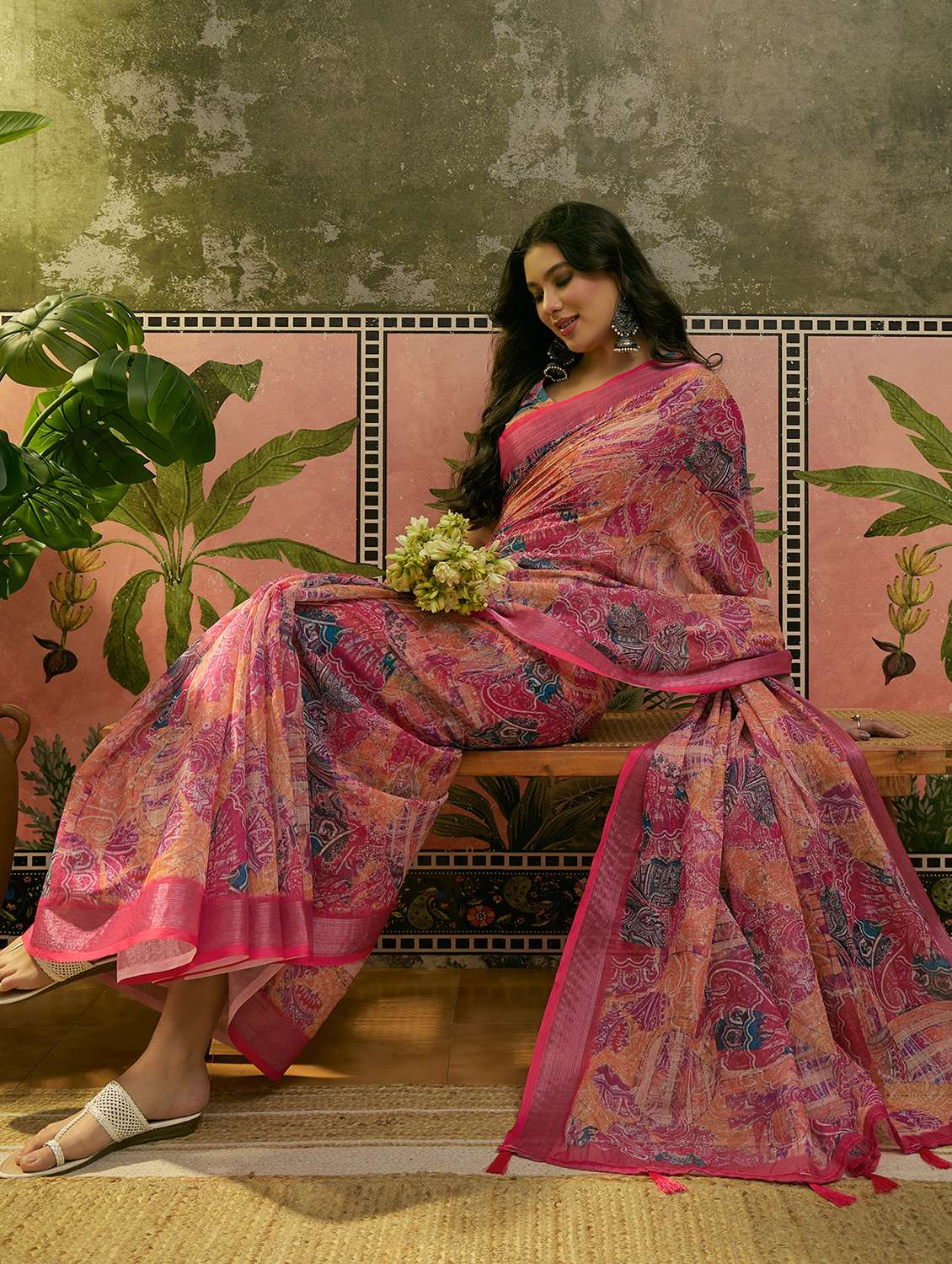 women printed casual wear saree with blouse - 22610105 -  Standard Image - 5