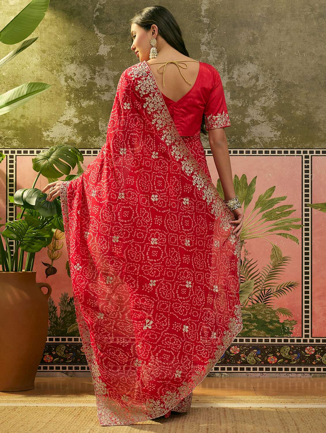 women bandhani printed saree with blouse - 22610110 -  Standard Image - 3