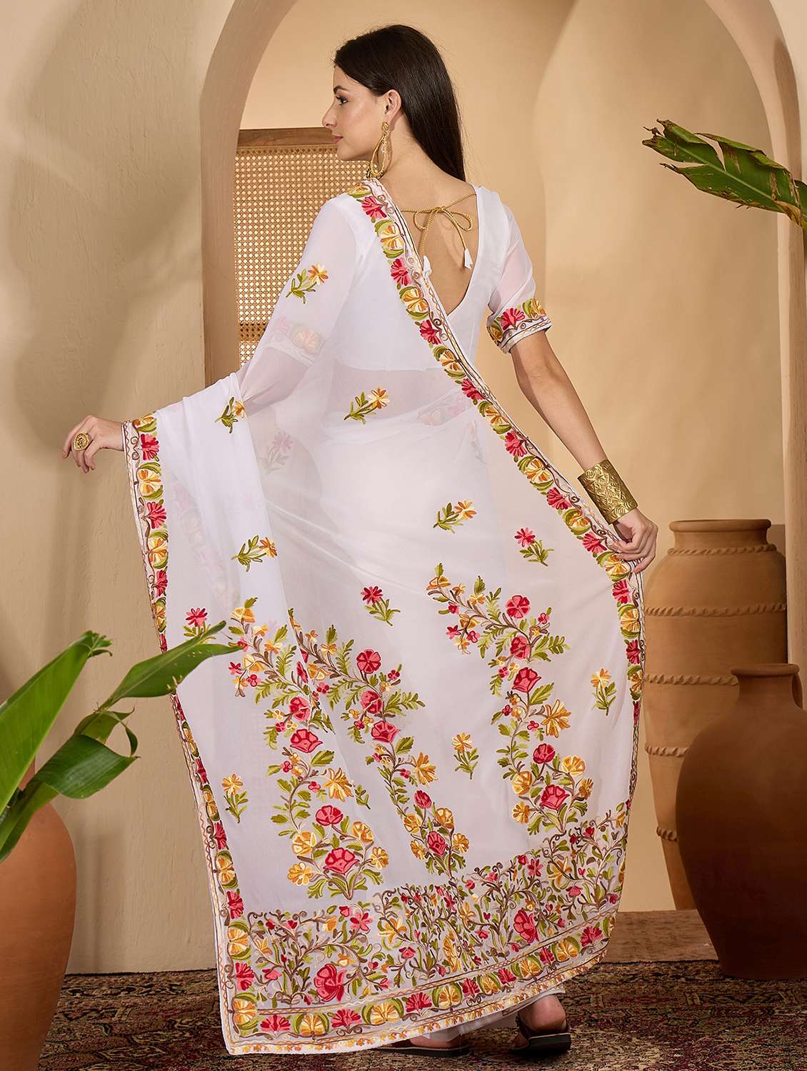 Women Solid With Work Embroidered Saree With Blouse - 22610118 -  Standard Image - 3