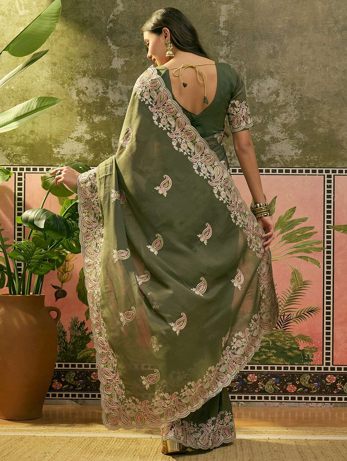 women solid with work embroidered saree with blouse - 22610131 -  Standard Image - 3