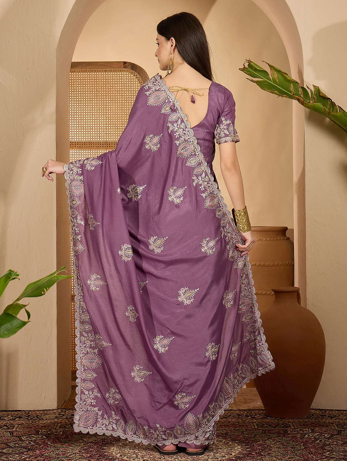 women solid with work embroidered saree with blouse - 22610134 -  Standard Image - 3