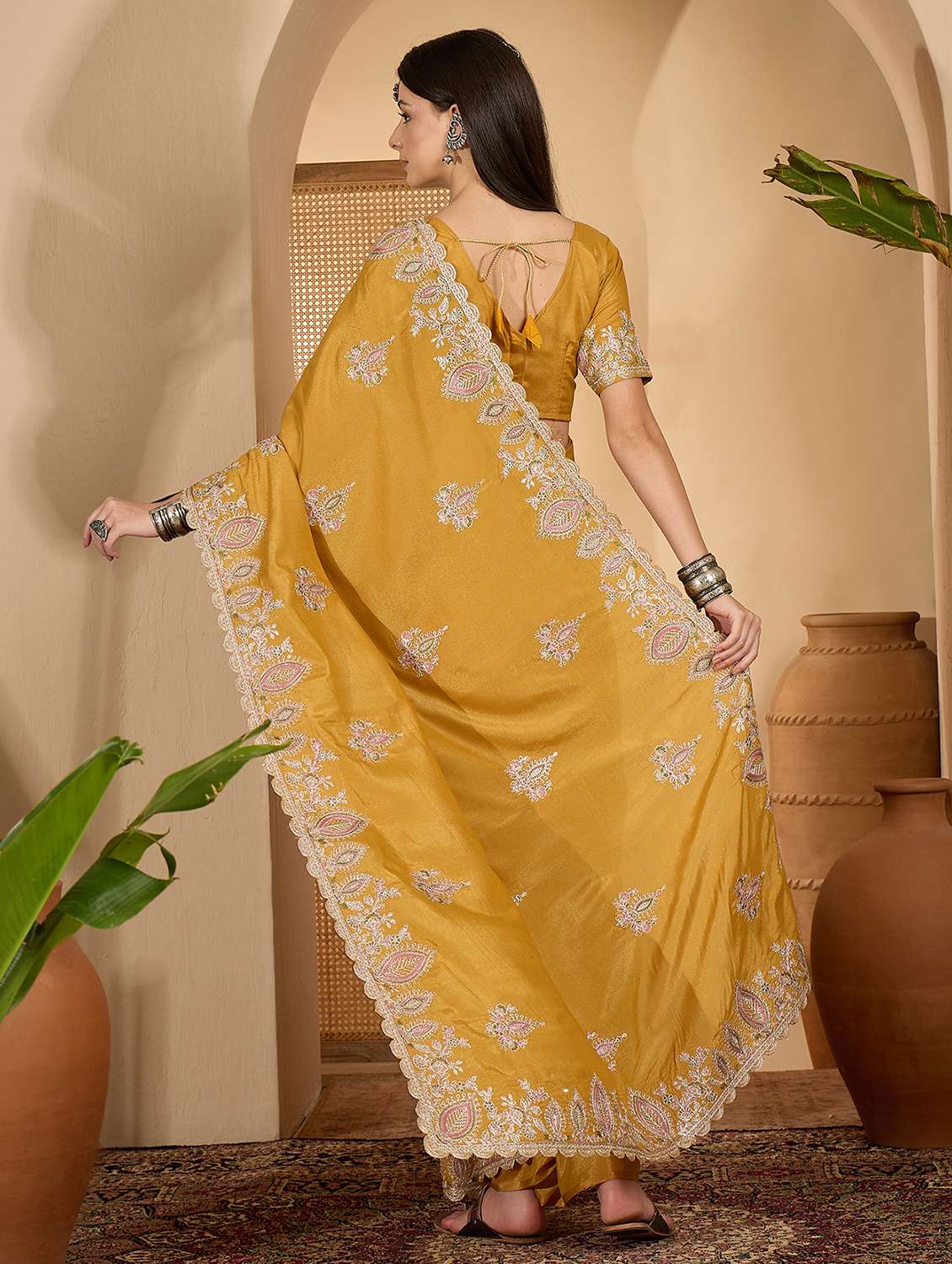 Women Solid With Work Embroidered Saree With Blouse - 22610137 -  Standard Image - 3