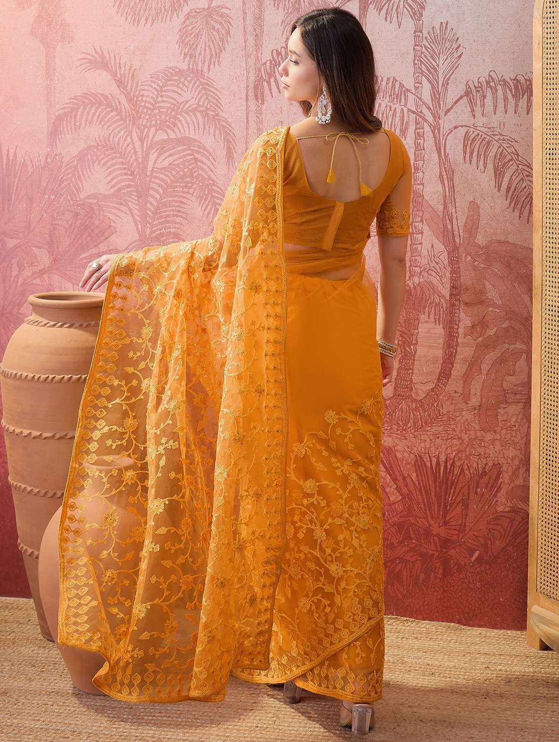 Women Solid With Work Embroidered Saree With Blouse - 22610143 -  Standard Image - 3