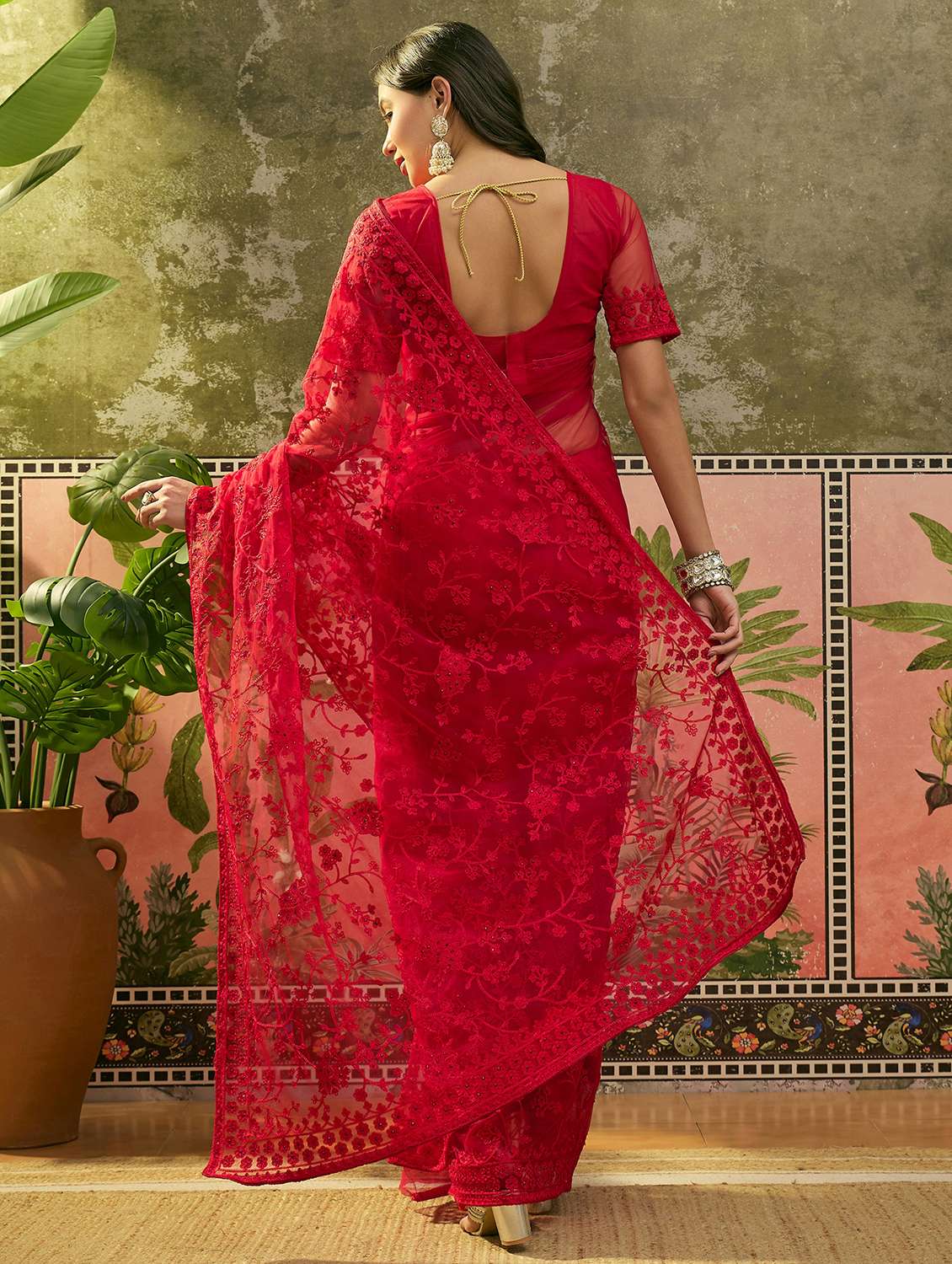 Women Solid With Work Embroidered Saree With Blouse - 22610145 -  Standard Image - 3