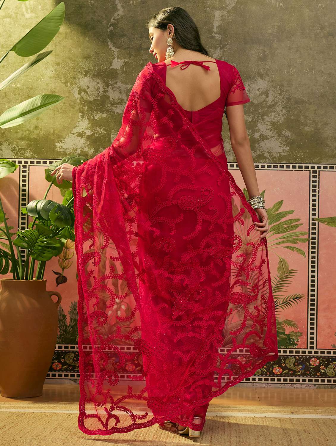 Women Solid With Work Embroidered Saree With Blouse - 22610149 -  Standard Image - 3