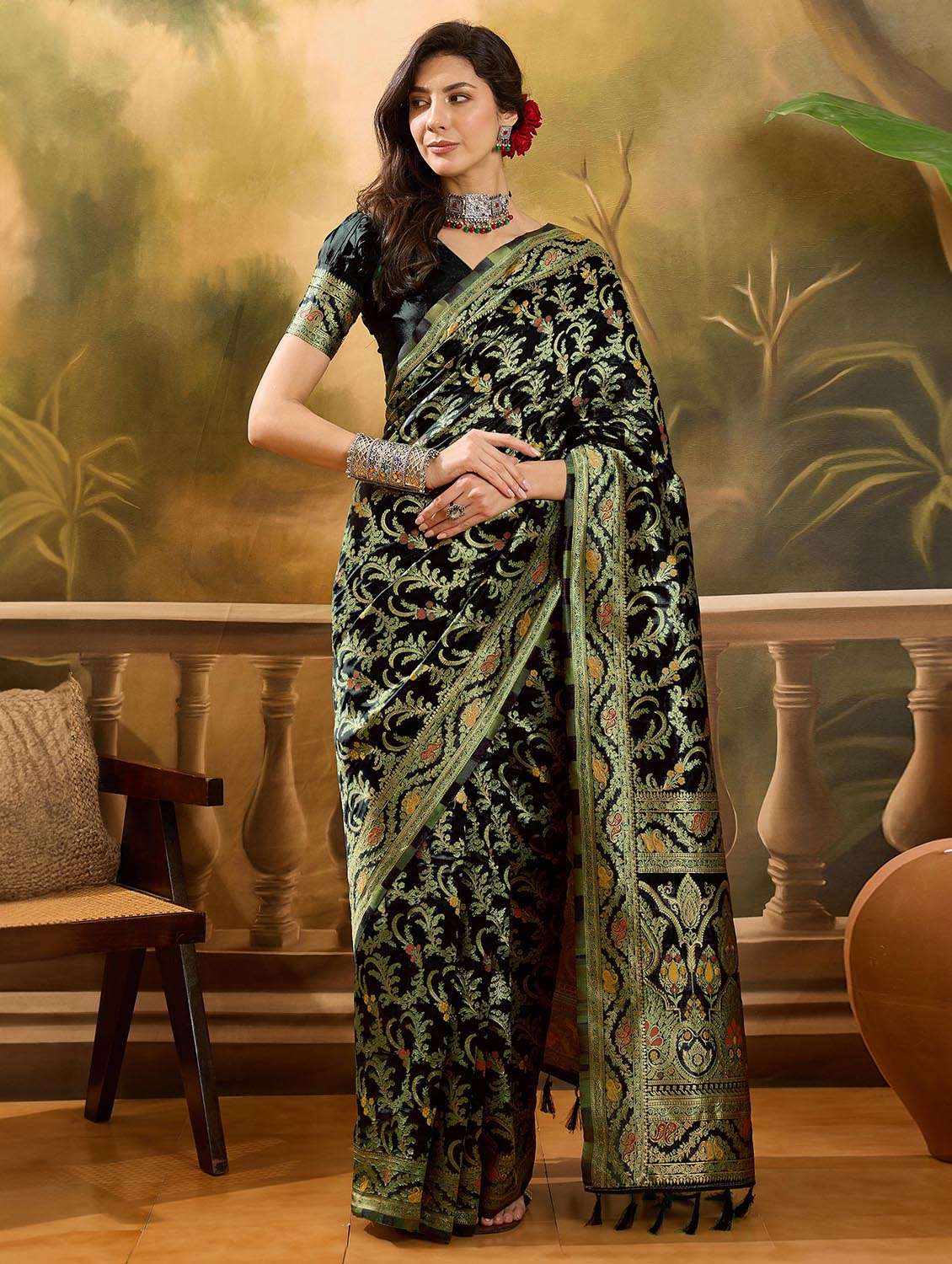 women self design banarasi saree with blouse