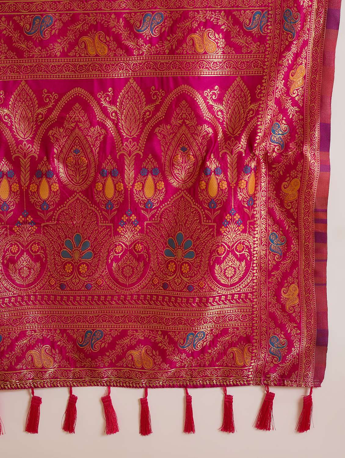 Women Self Design Banarasi Saree With Blouse - 22610166 -  Standard Image - 5