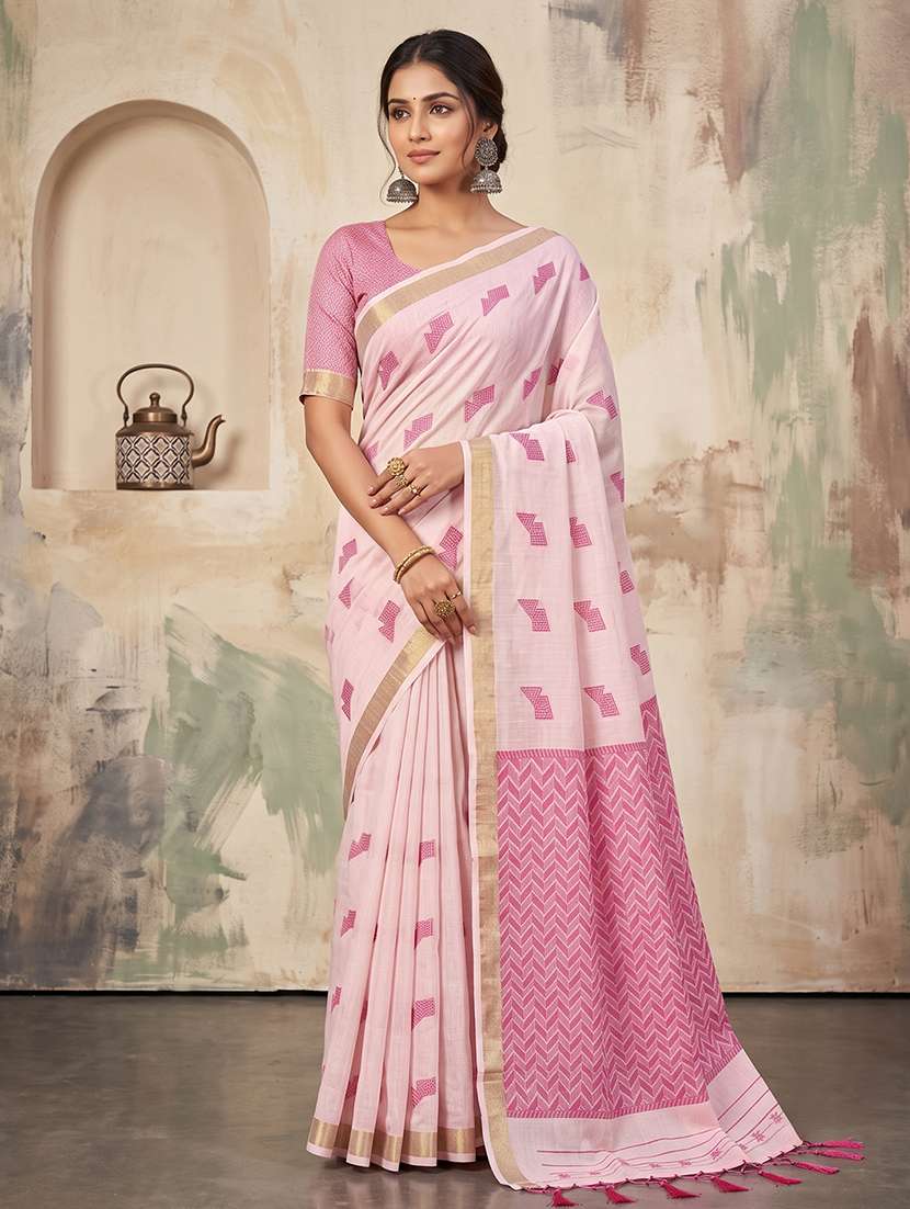 women self design handloom saree with blouse