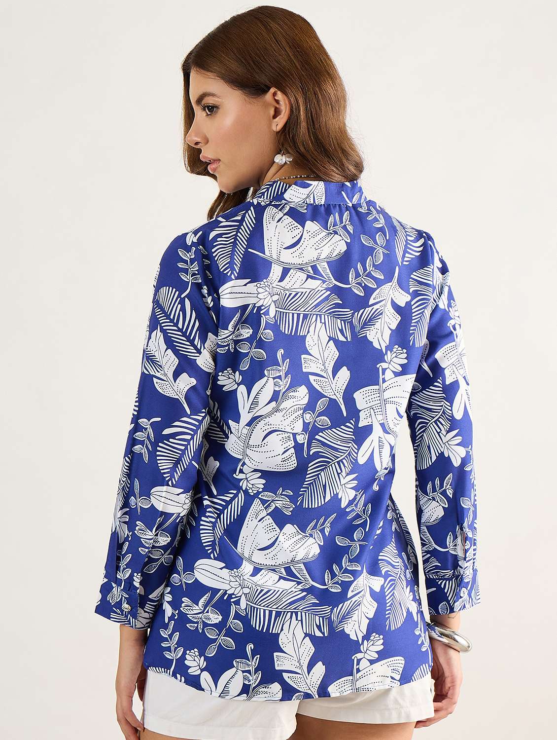 women printed long sleeves regular shirt - 22610793 -  Standard Image - 3