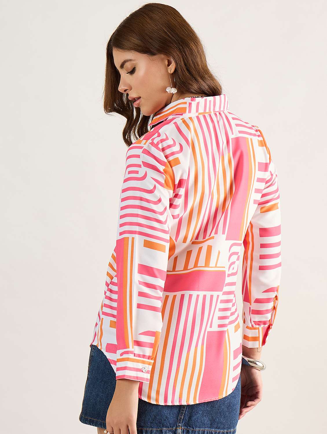 women printed long sleeves regular shirt - 22610798 -  Standard Image - 3