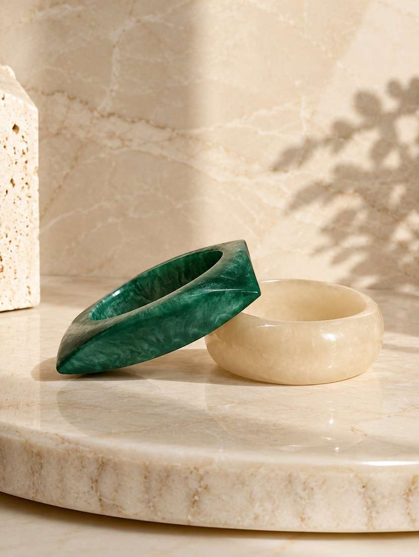 women set of 2 resin bangles