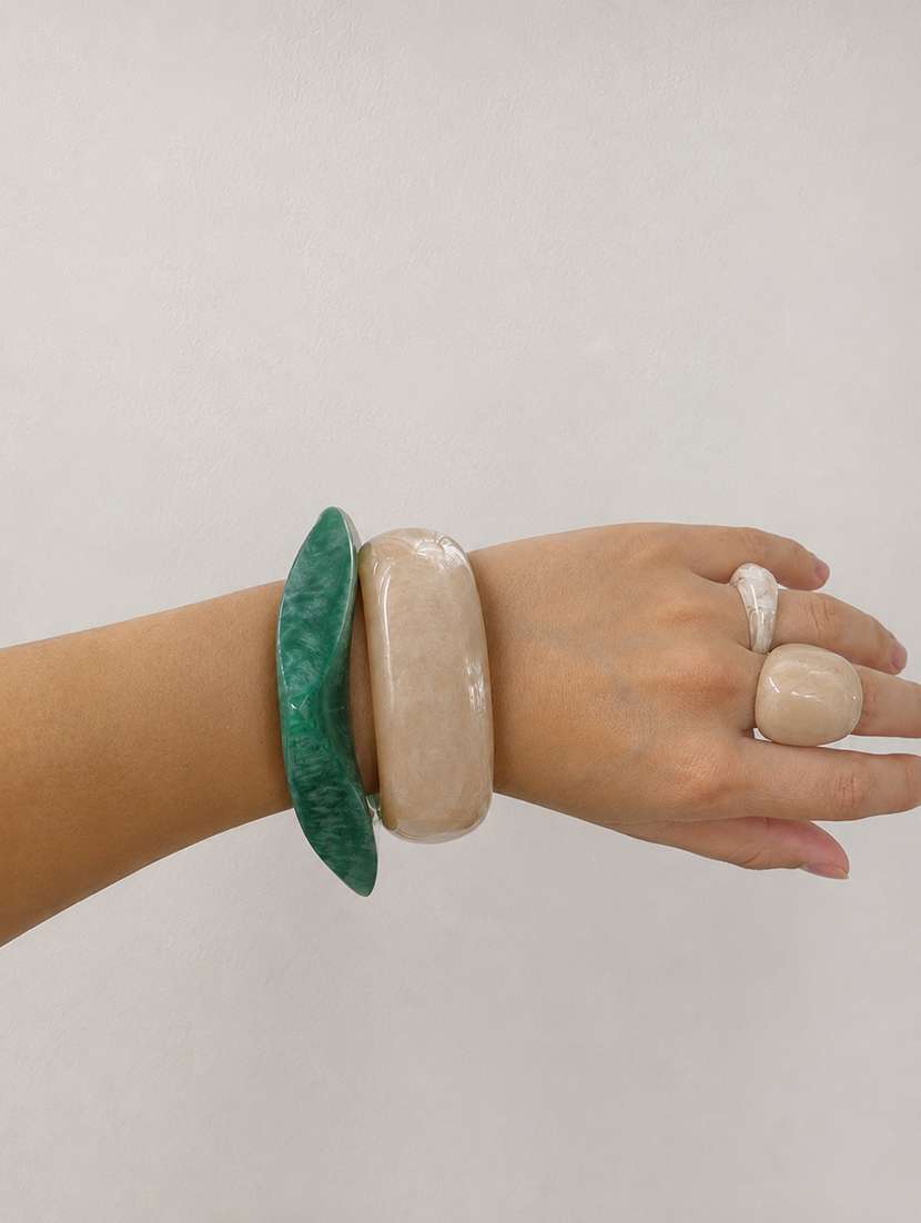 women set of 2 resin bangles - 22614914 -  Standard Image - 5