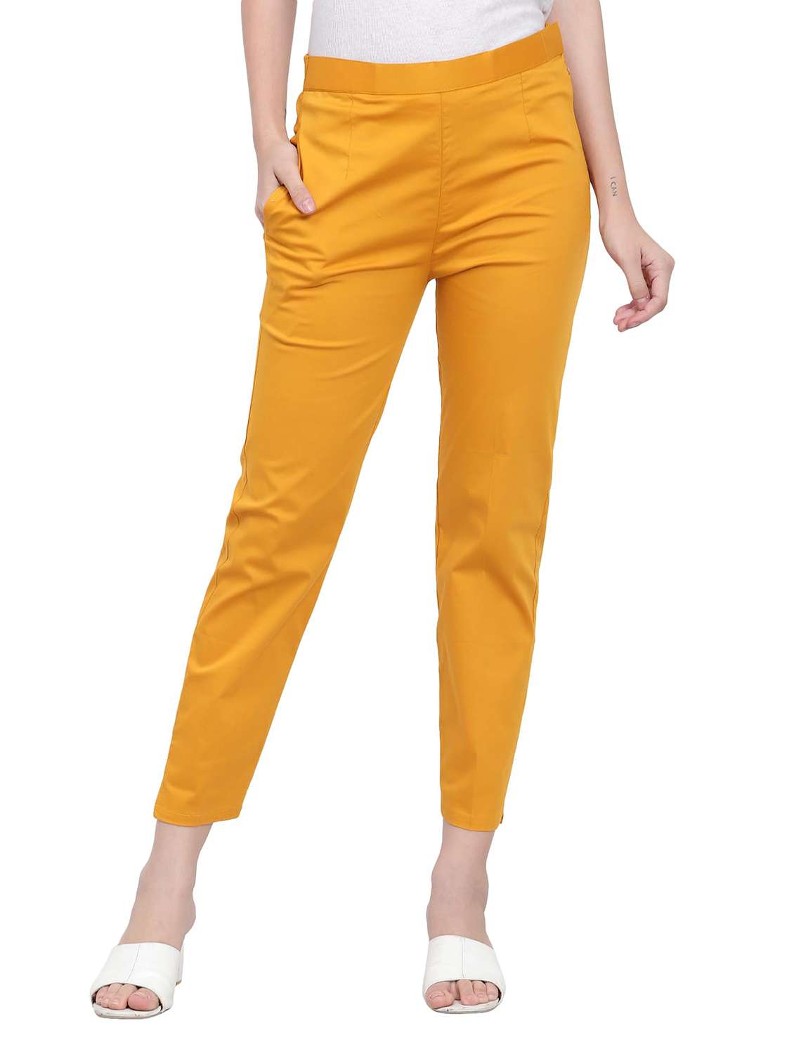women solid mid rise tapered pant