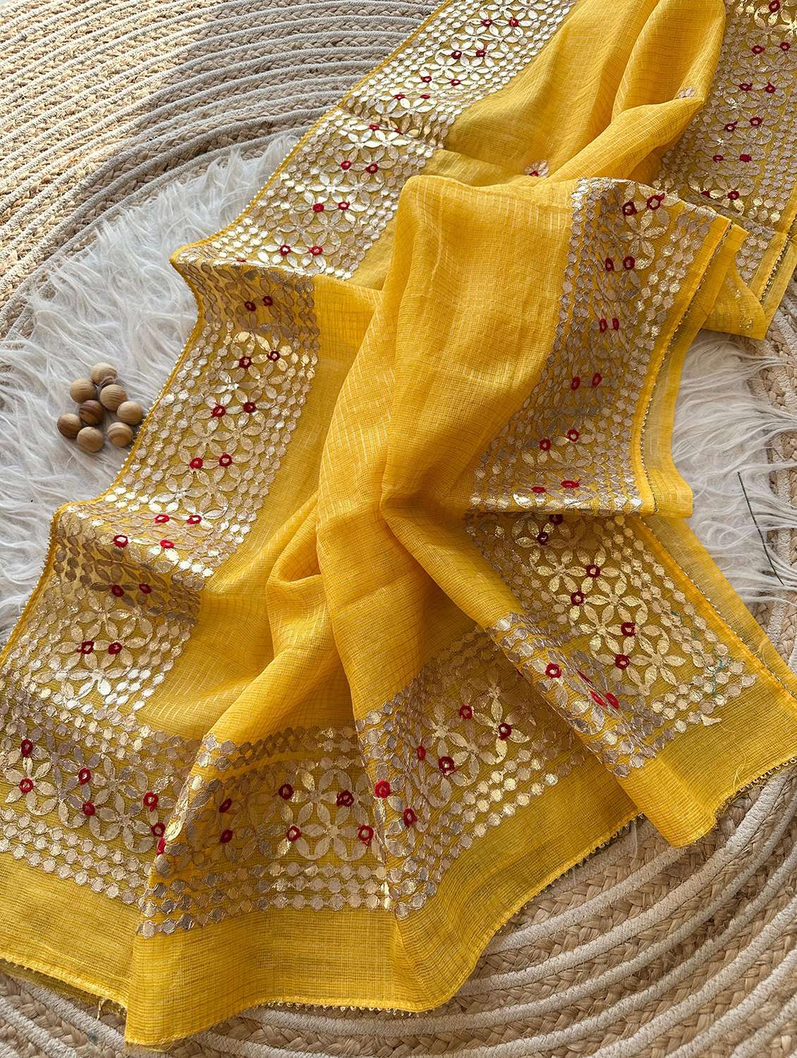 Women Checkered Kota Doria Saree With Blouse - 22615512 -  Standard Image - 5