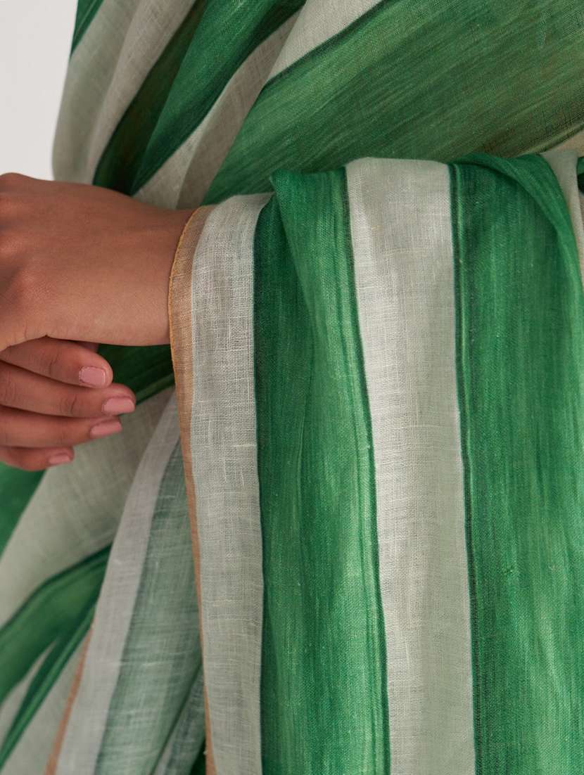 women striped handloom saree with blouse - 22615549 -  Standard Image - 5