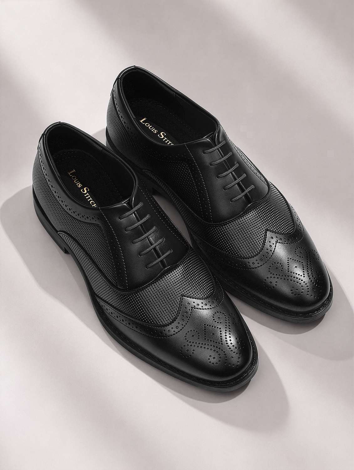 men textured lace up brogues 