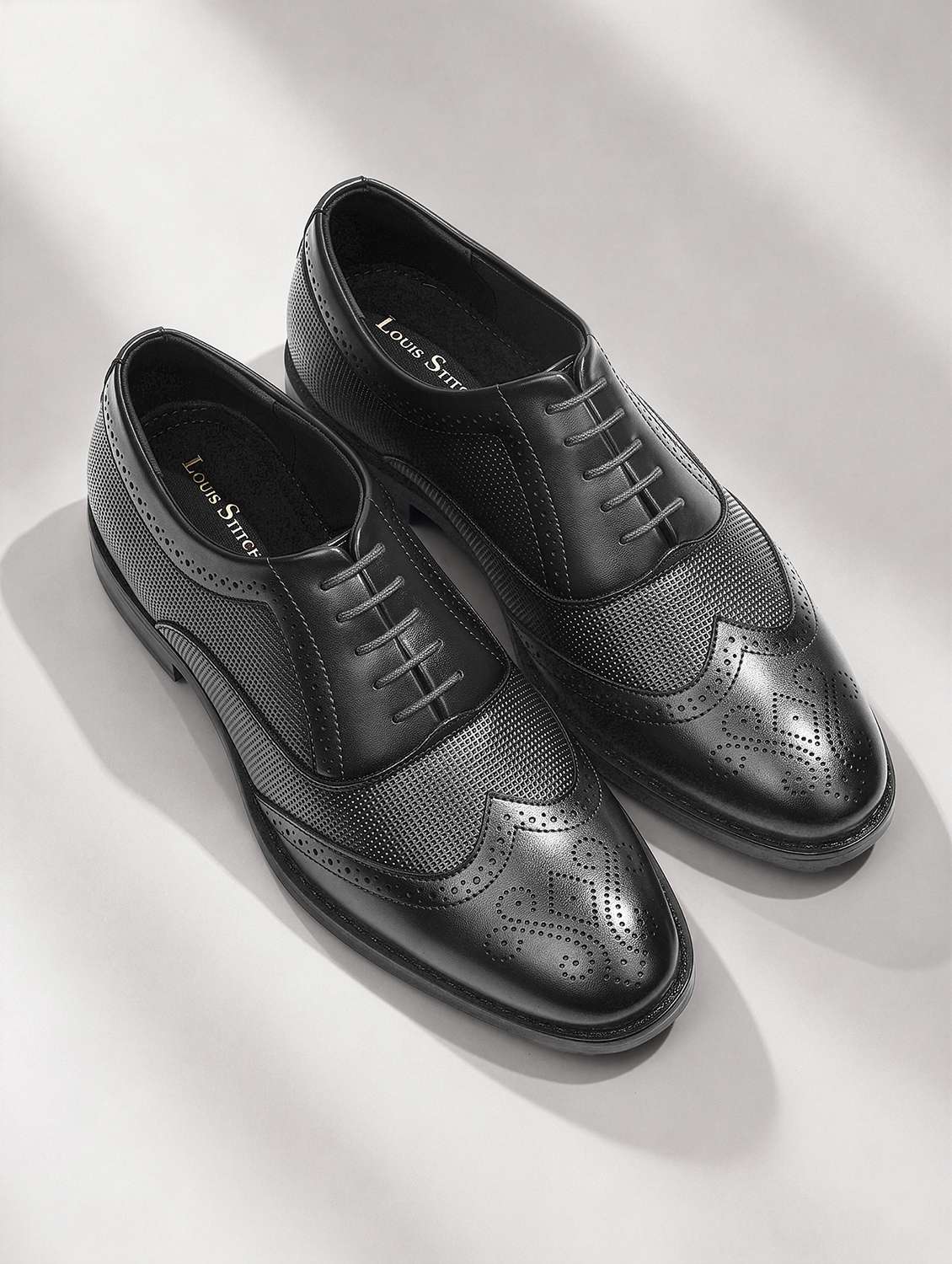 men textured lace up brogues 
