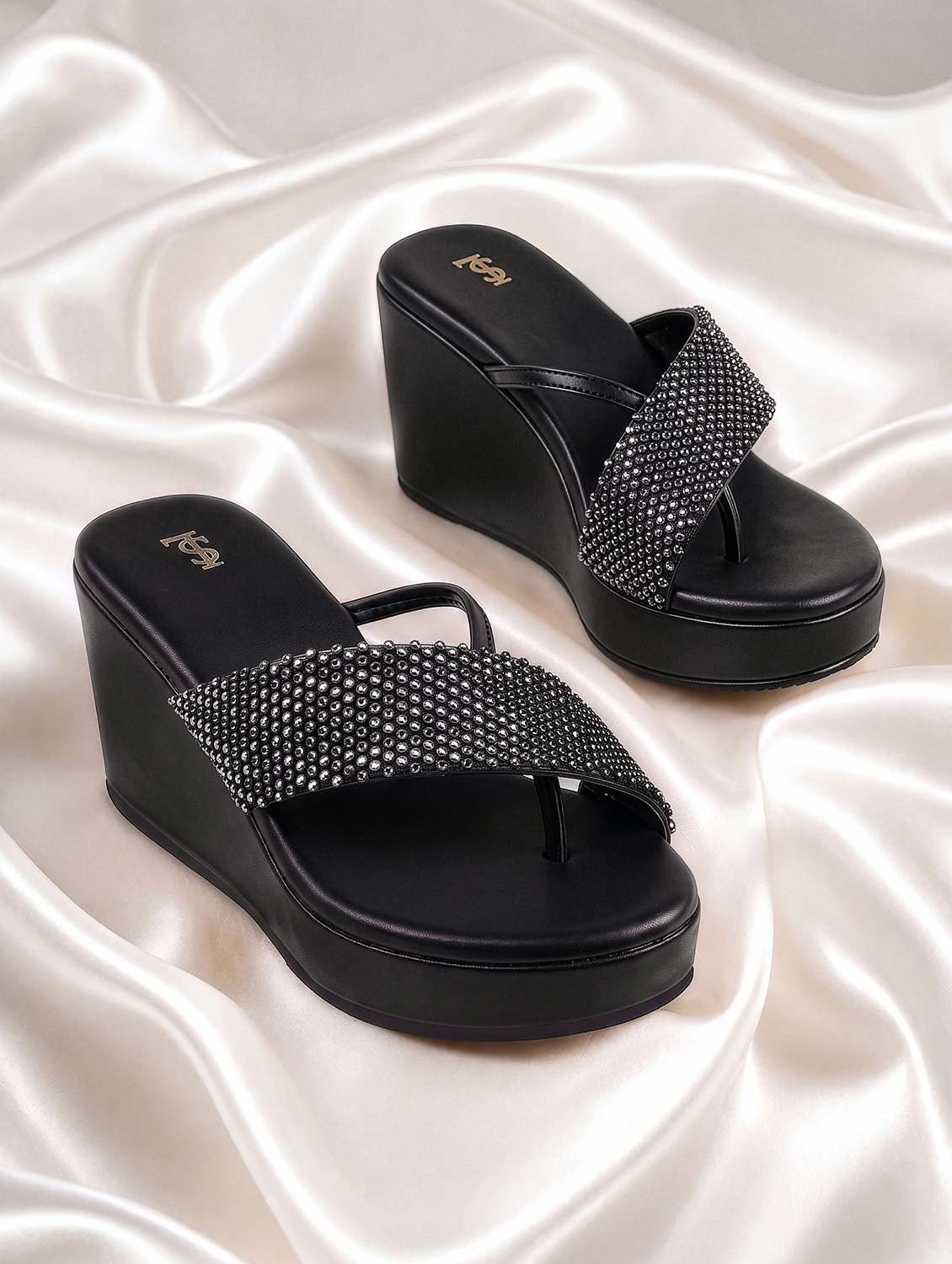 women embellished toe separator wedges