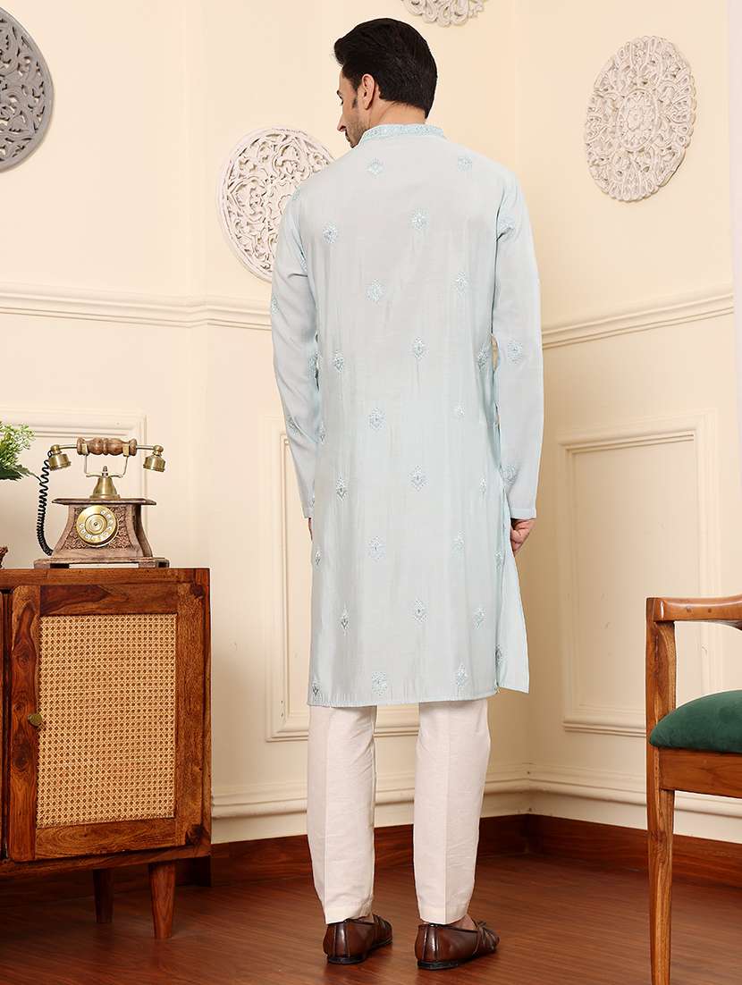 Men Embroidered Mandarin Neck Long Kurta - 22615895 -  Standard Image - 3