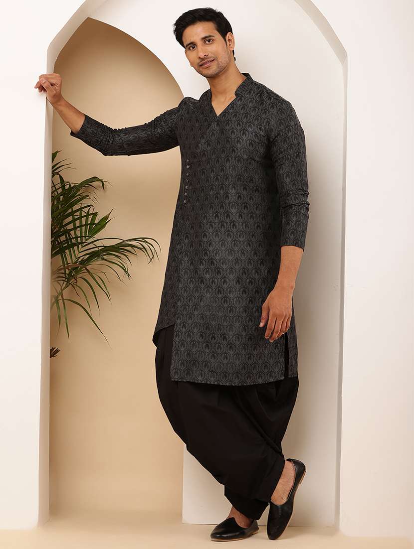 men self design mandarin neck asymmetric kurta