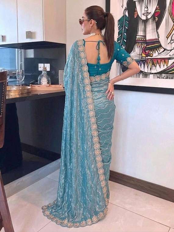 Women Solid With Work Embroidered Saree With Blouse - 22616016 -  Standard Image - 3