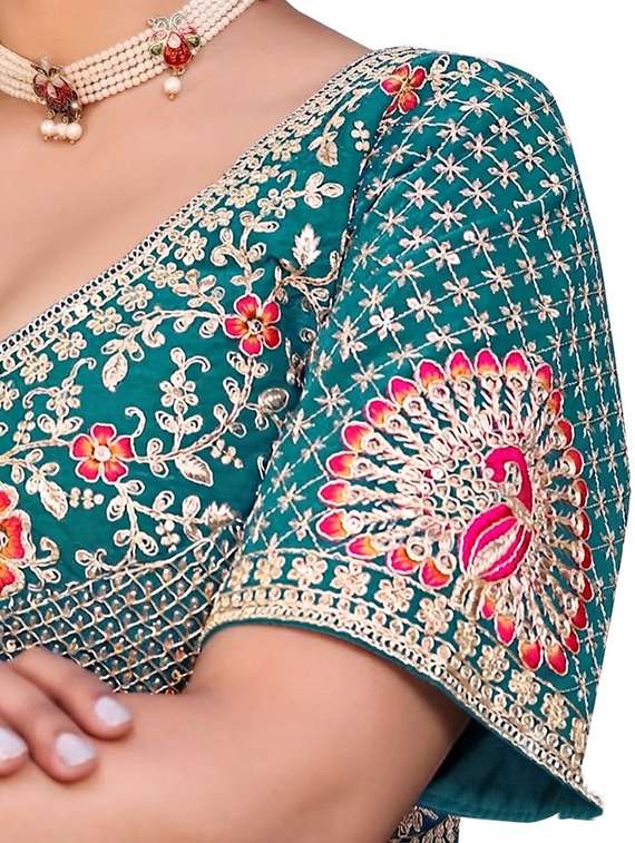 women solid with bordered saree with blouse - 22616023 -  Standard Image - 5