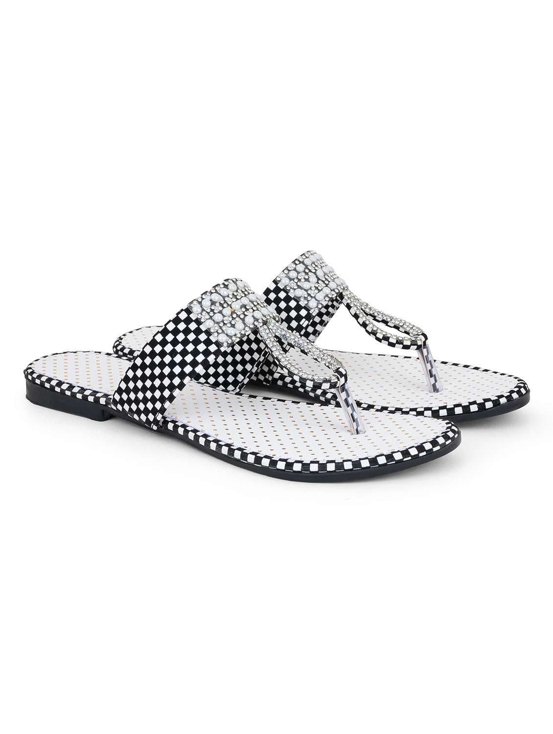 women checkered toe separator flats