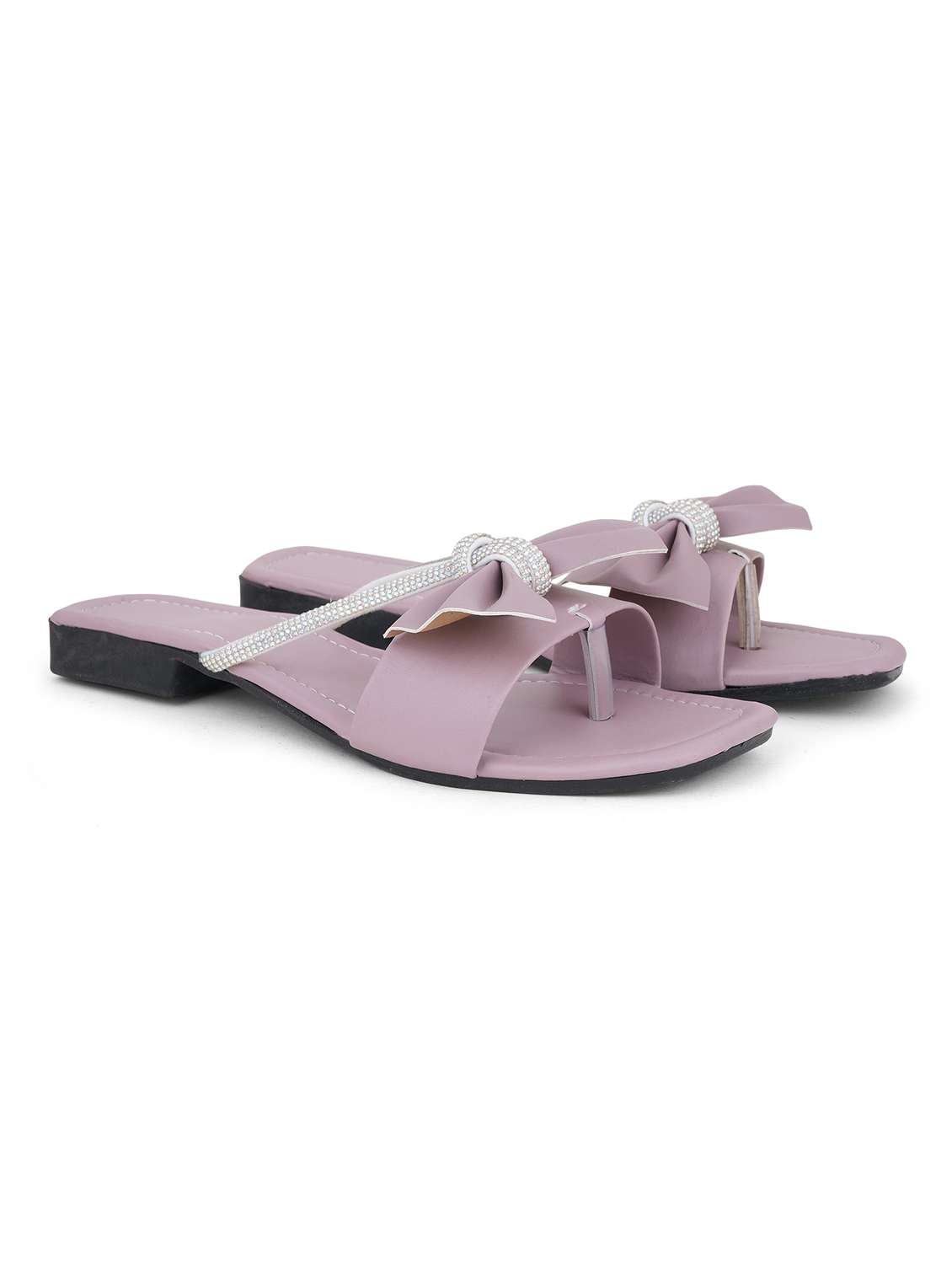 women embellished toe separator flats