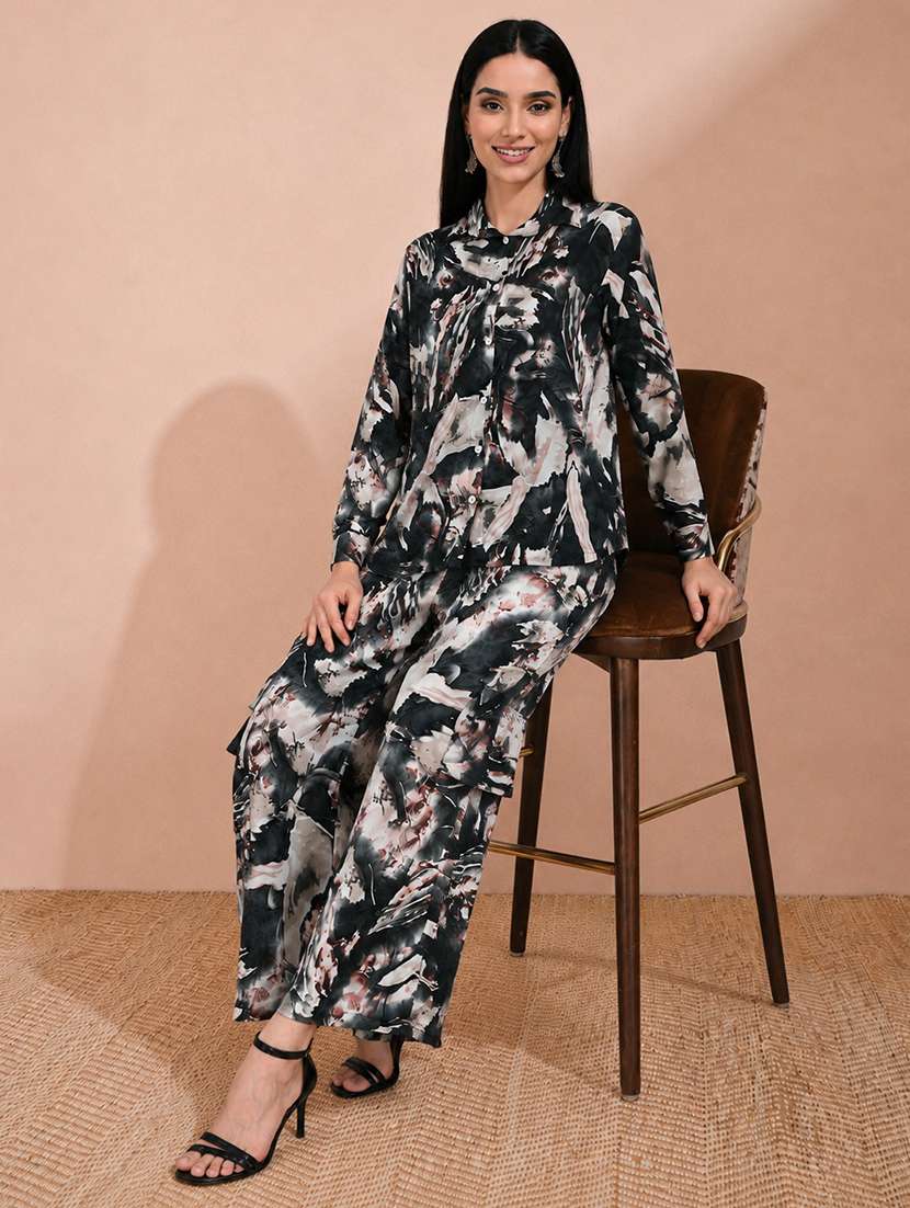women printed long sleeves shirt and trouser co-ord set