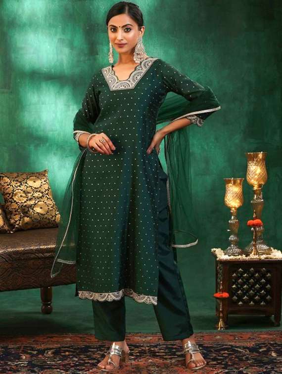 women printed three quarter sleeves kurta pant set with dupatta