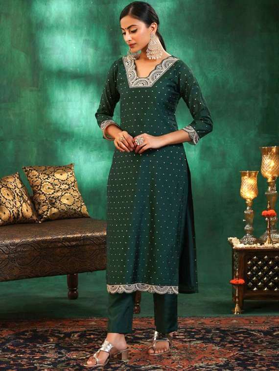 Women Printed Three Quarter Sleeves Kurta Pant Set With Dupatta - 22616676 -  Standard Image - 3
