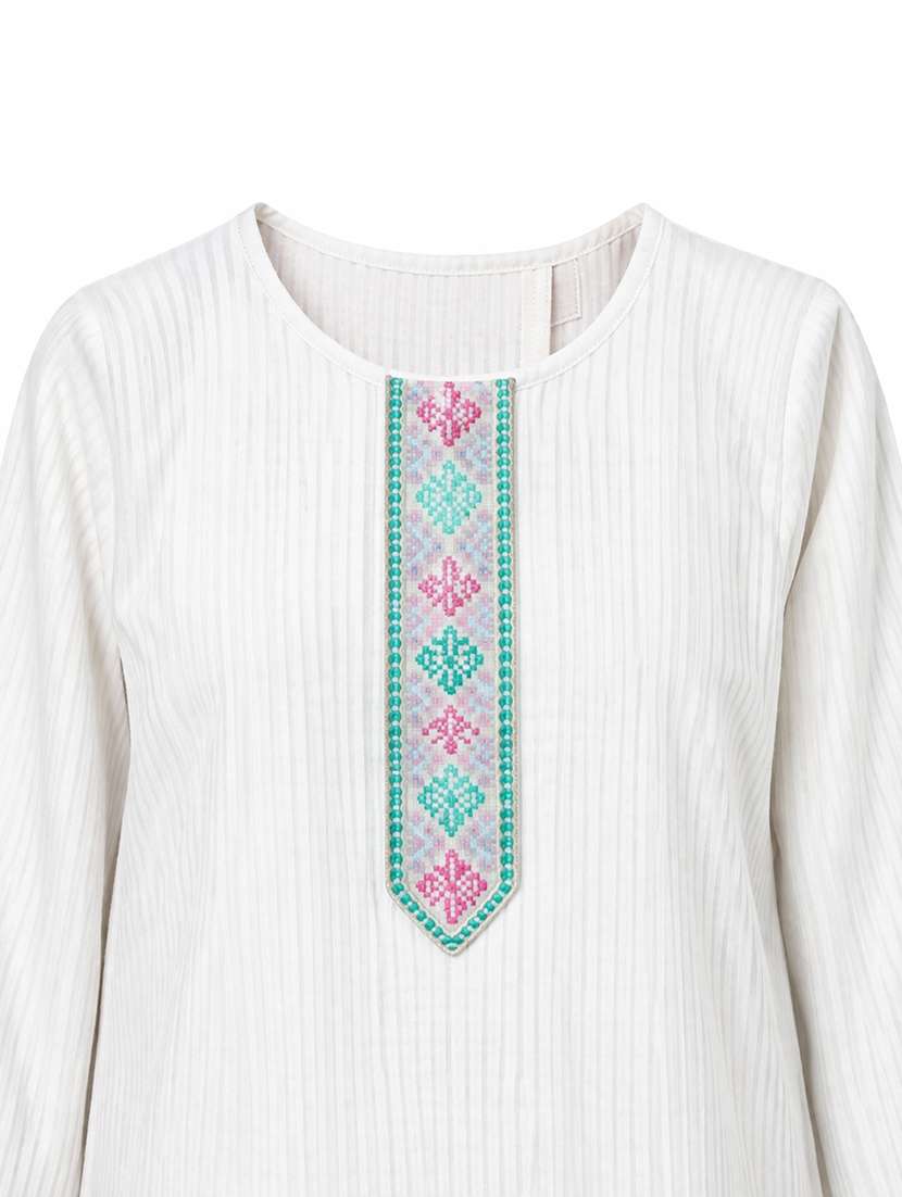 White Cotton Blend Straight Kurta - 22616804 -  Standard Image - 3