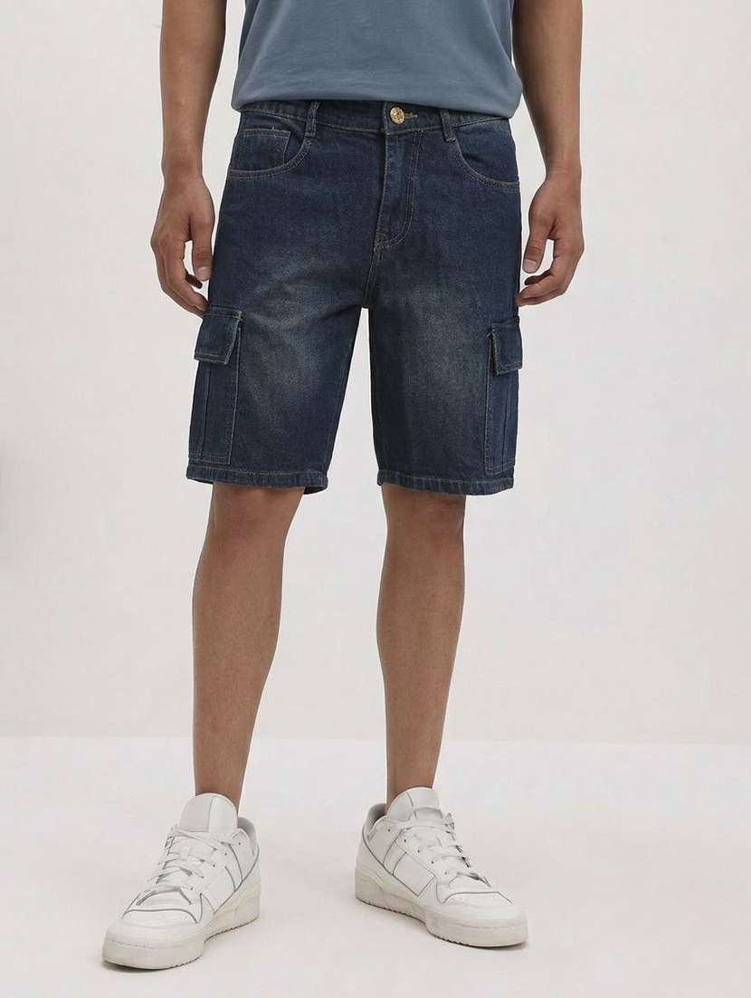 men washed mid rise regular fit cargo shorts