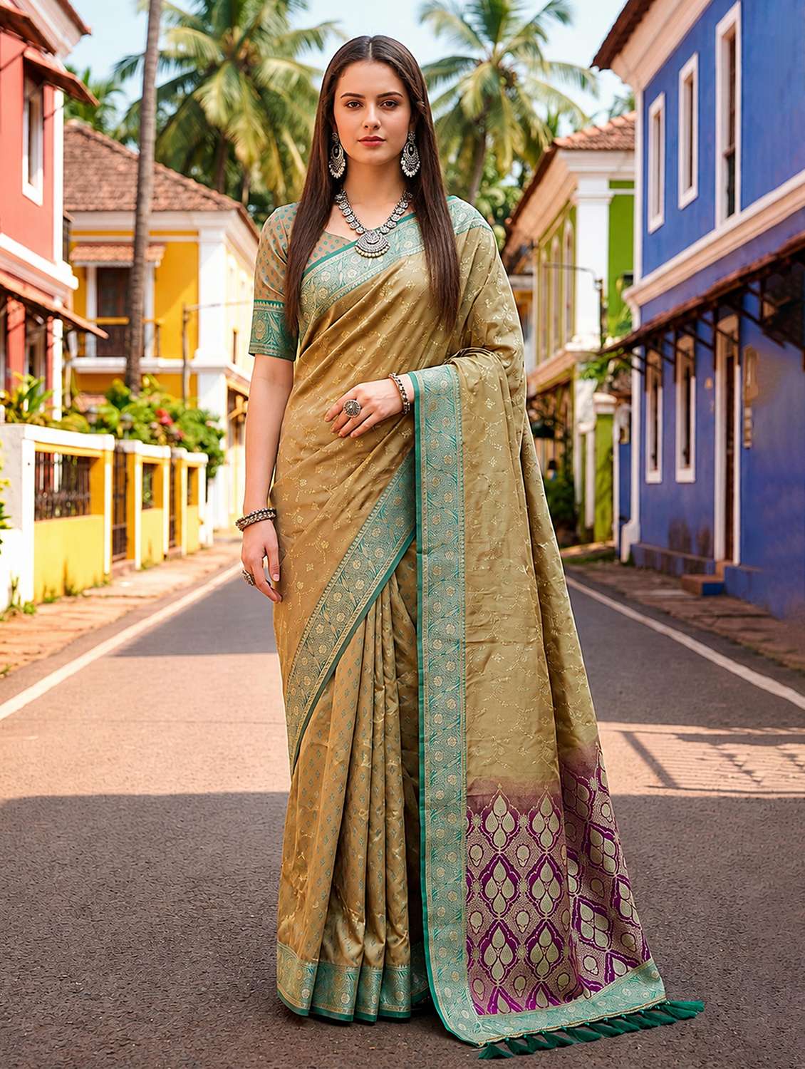 women self design banarasi saree with blouse