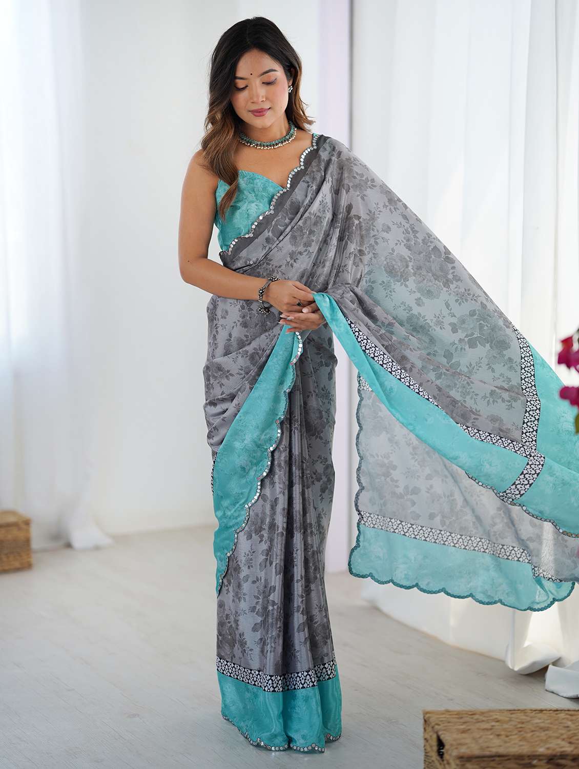 women printed casual wear saree with blouse