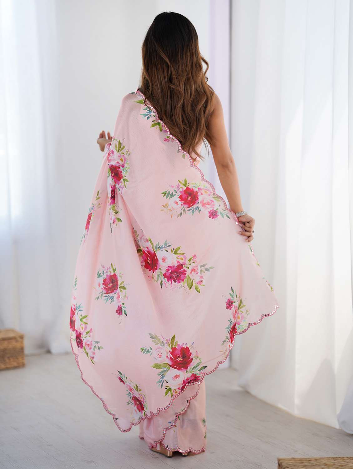 Women Printed Casual Wear Saree With Blouse - 22618523 -  Standard Image - 3