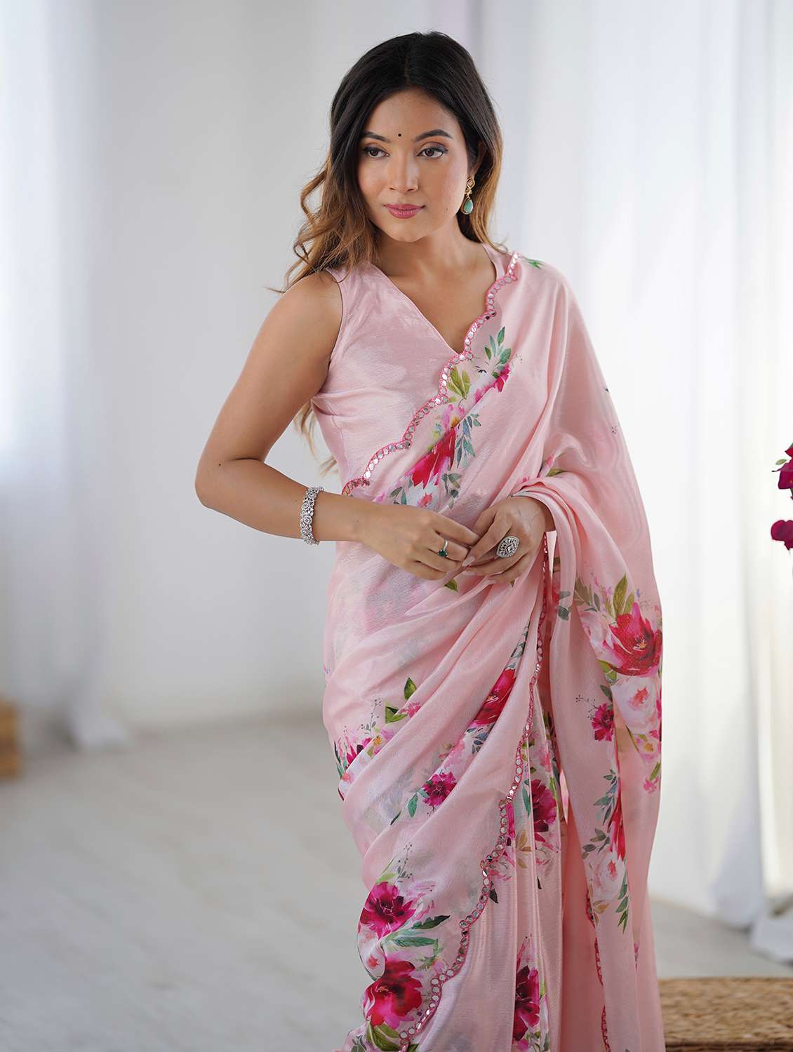 Women Printed Casual Wear Saree With Blouse - 22618523 -  Standard Image - 5