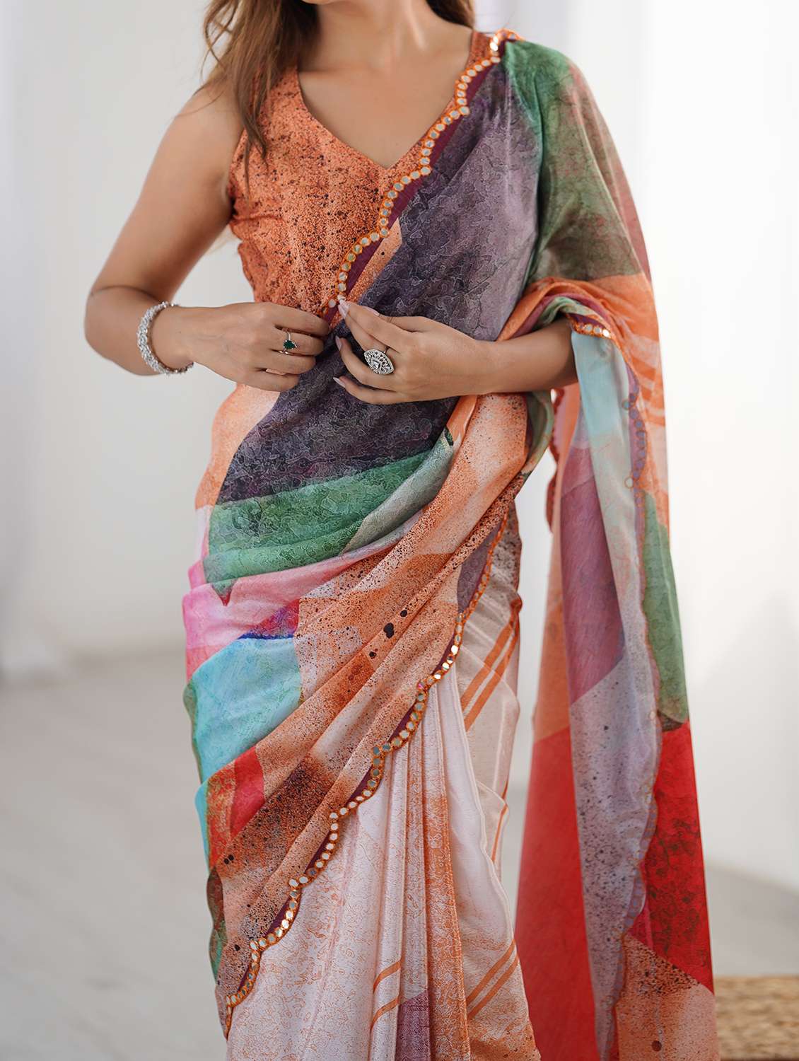 women printed casual wear saree with blouse - 22618536 -  Standard Image - 5