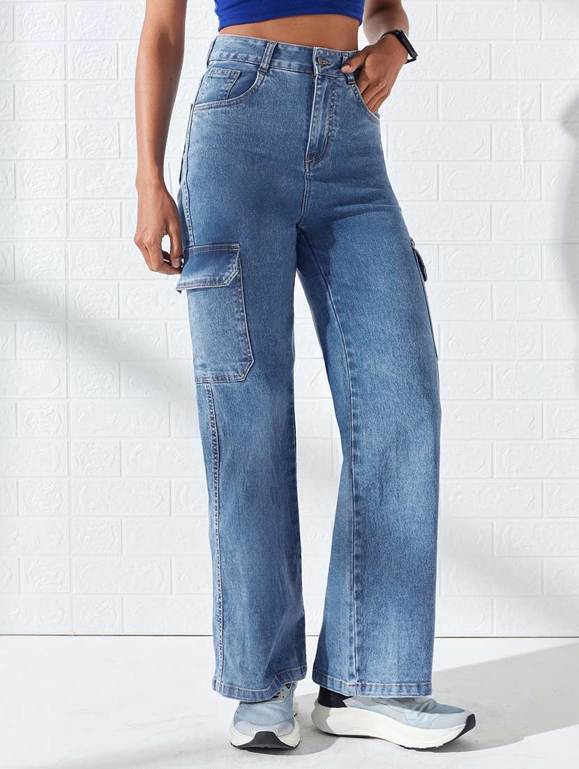women solid high rise relaxed fit cargo