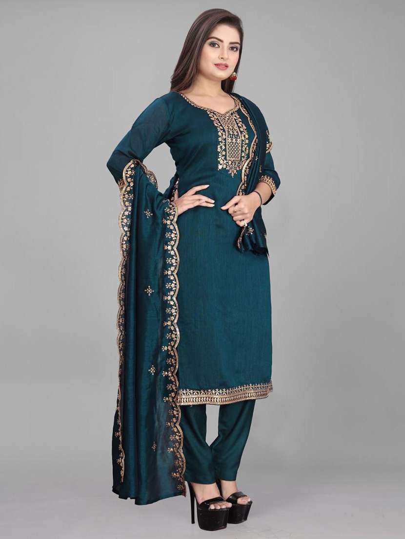 women embroidered three quarter sleeves kurta pant set with dupatta