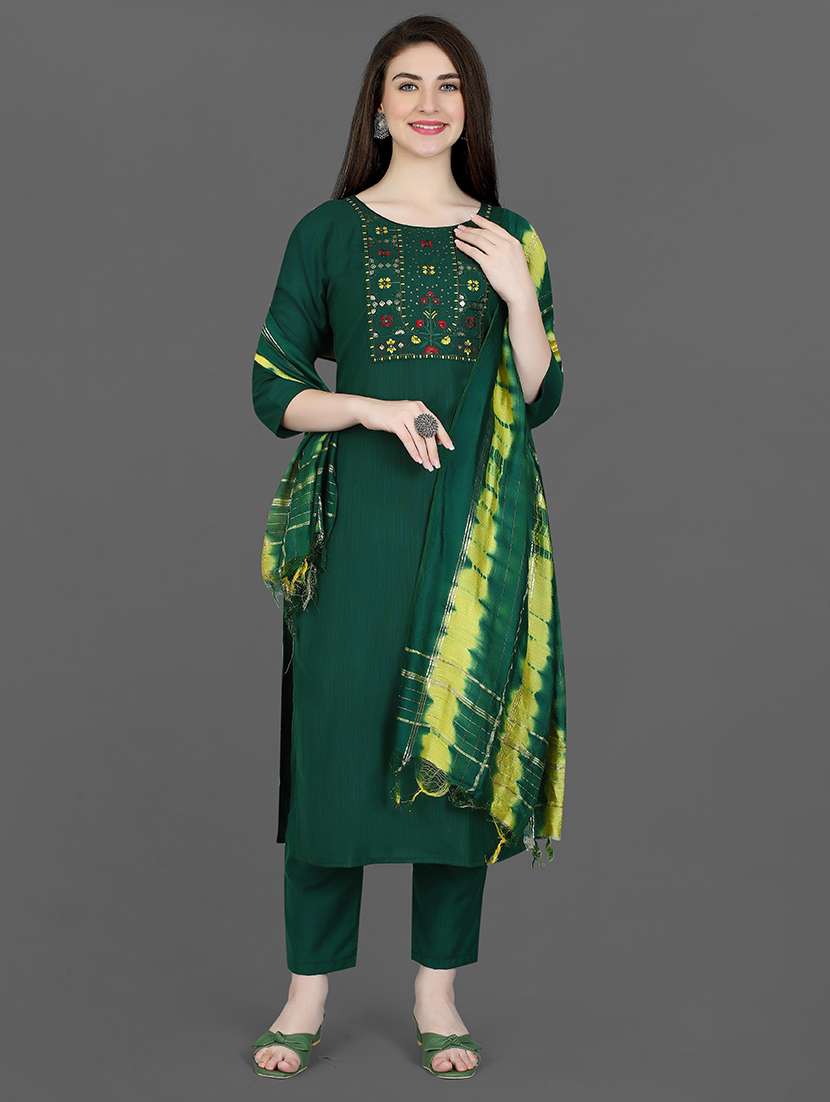 women embroidered three quarter sleeves kurta pant set with dupatta