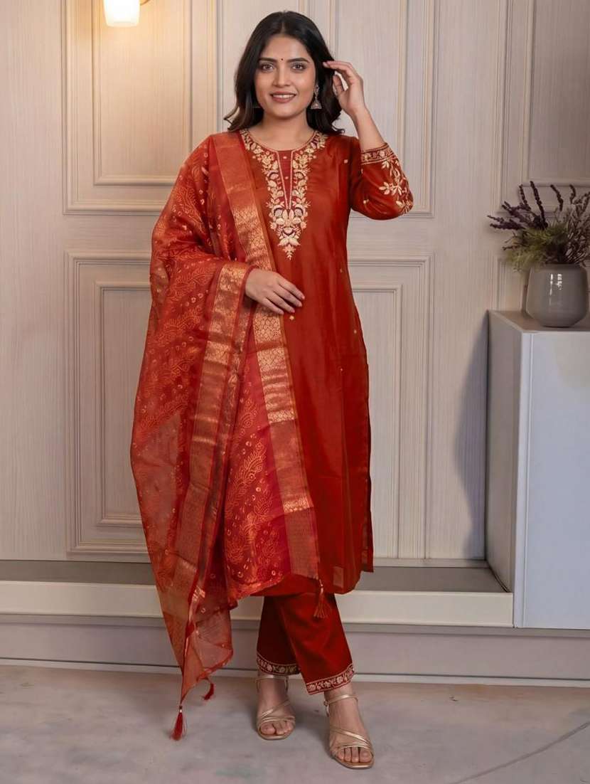 women embroidered three quarter sleeves kurta pant set with dupatta