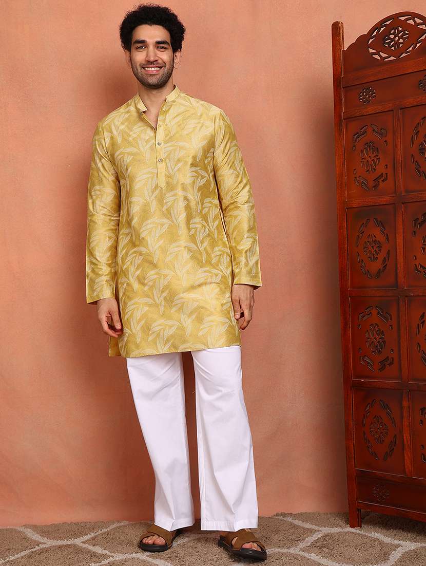 women printed mandarin neck kurta pyjama set