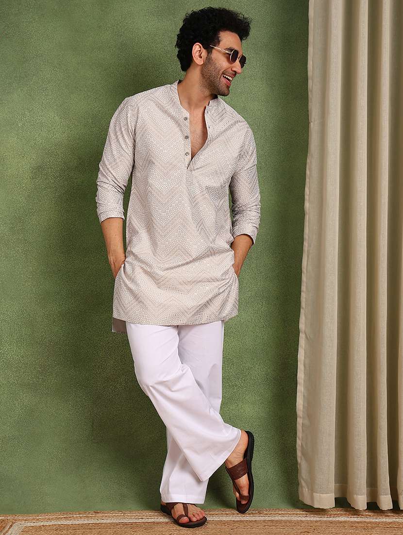 men printed mandarin neck kurta pyjama set